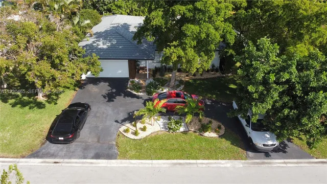 $3,850 | 7951 Northwest 37th Drive, Coral Springs, FL 33065
