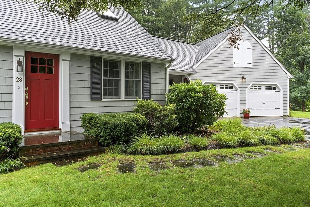 28 Nash Road Acton, MA 01720 - Photo 4 of 40 Gallery Image 4