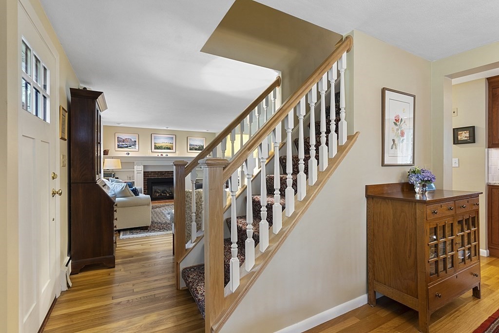 28 Nash Road Acton, MA 01720 - Photo 5 of 40 Gallery Image 5