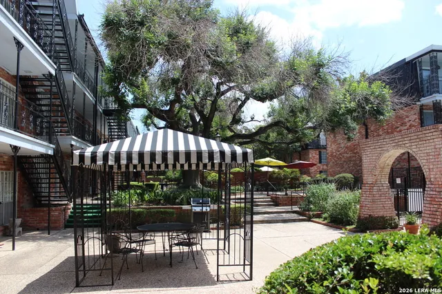 $1,225 | 8401 North New Braunfels Avenue, Unit 331, San Antonio, TX 78209