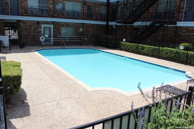 $1,225 | 8401 North New Braunfels Avenue, Unit 331, San Antonio, TX 78209