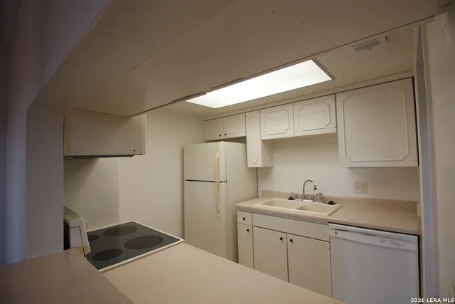 $1,225 | 8401 North New Braunfels Avenue, Unit 331, San Antonio, TX 78209