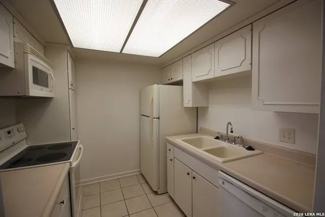 $1,225 | 8401 North New Braunfels Avenue, Unit 331, San Antonio, TX 78209