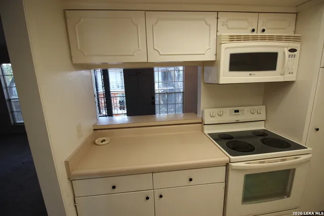 $1,225 | 8401 North New Braunfels Avenue, Unit 331, San Antonio, TX 78209