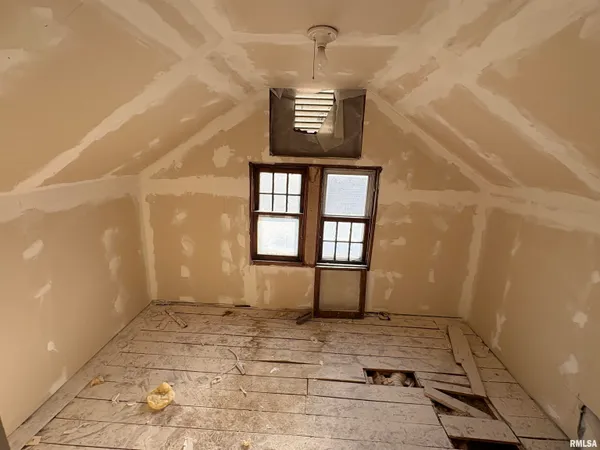 $90,000 | 714 East Ash Street, Canton, IL 61520