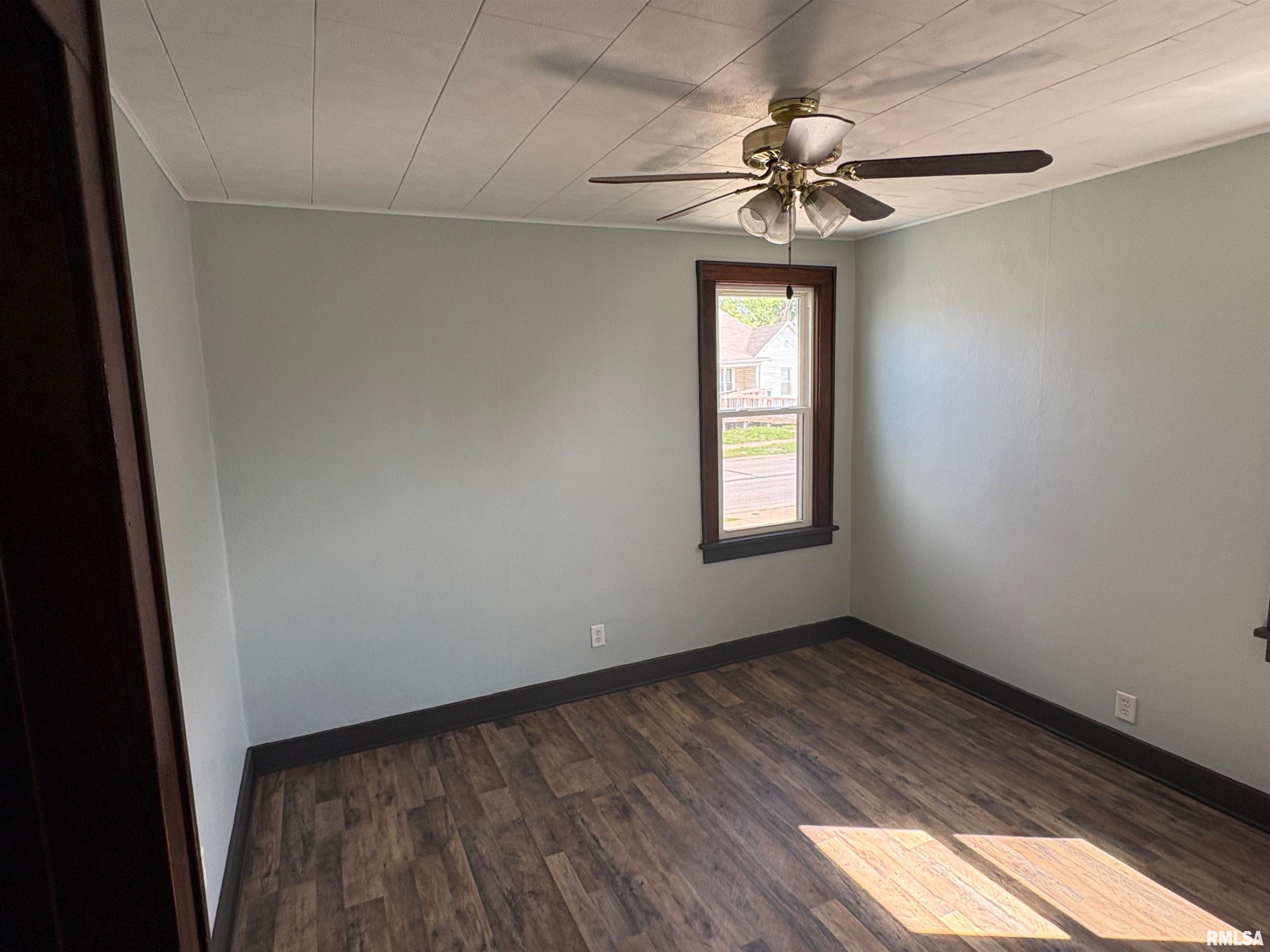 714 East Ash Street Canton, IL 61520 - Photo 18 of 40