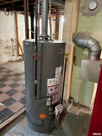 $90,000 | 714 East Ash Street, Canton, IL 61520