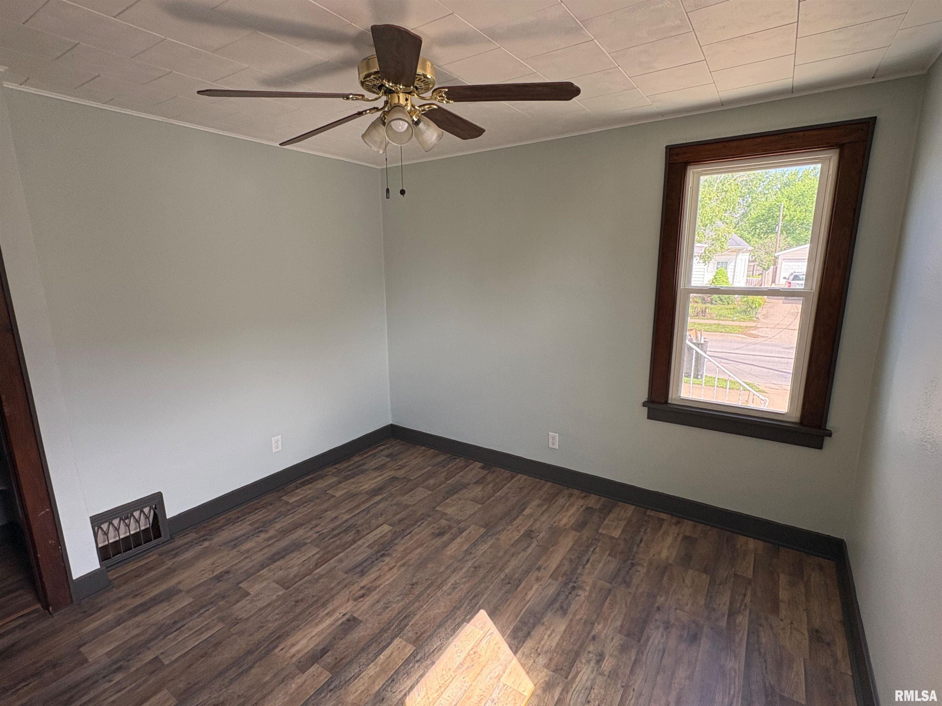 714 East Ash Street Canton, IL 61520 - Photo 21 of 40