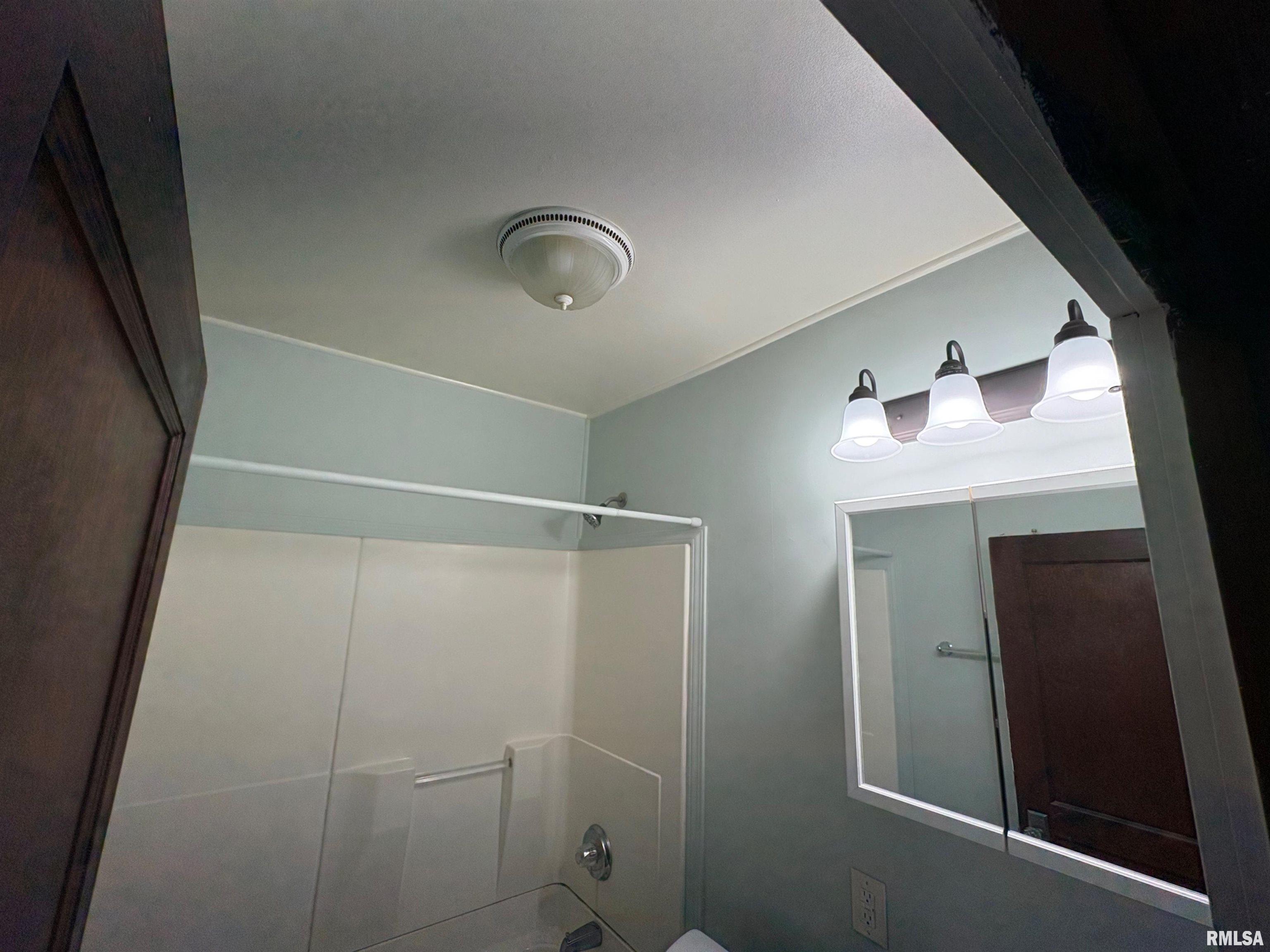 714 East Ash Street Canton, IL 61520 - Photo 27 of 40