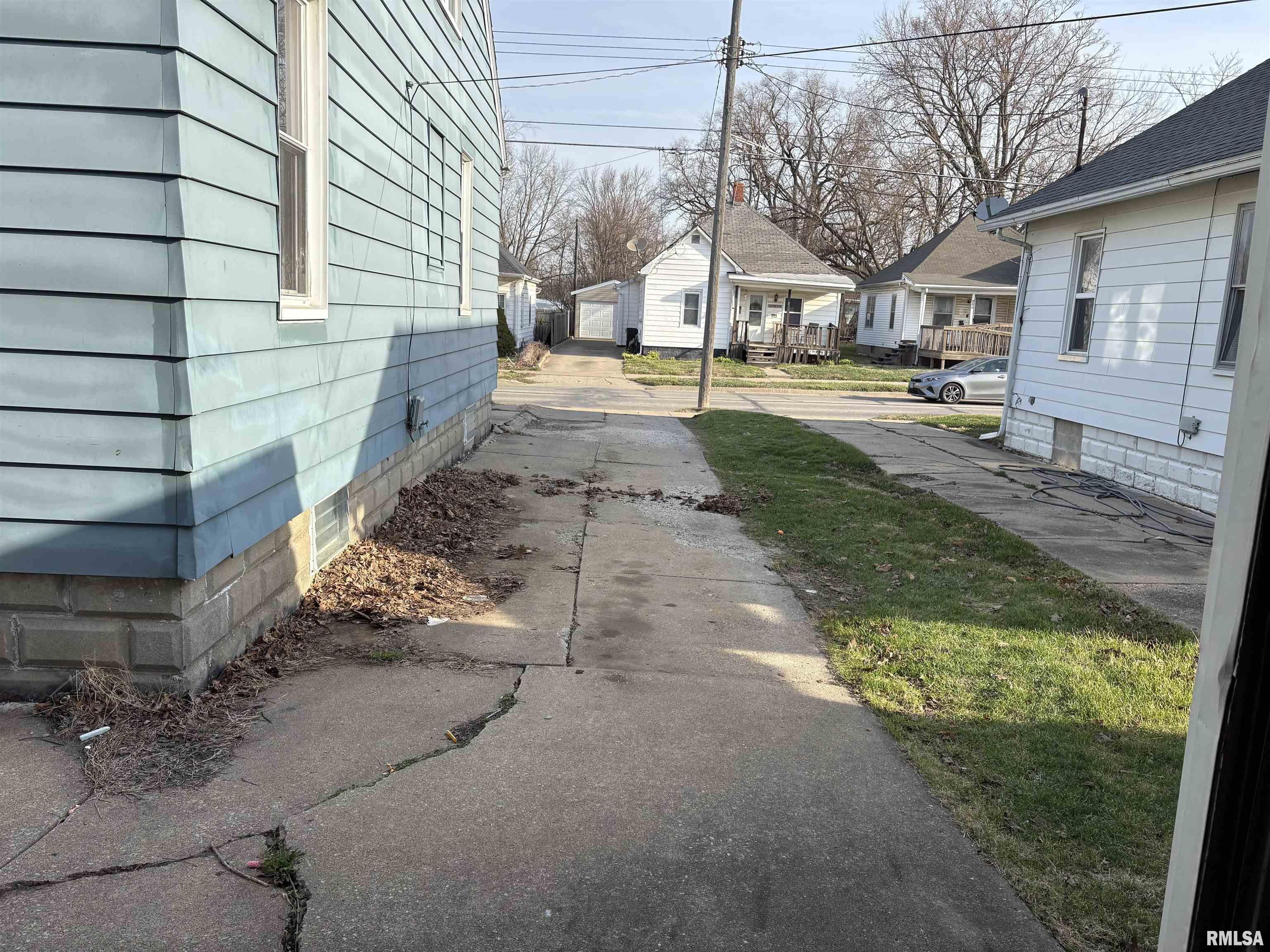 714 East Ash Street Canton, IL 61520 - Photo 4 of 40