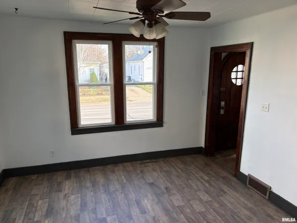 $90,000 | 714 East Ash Street, Canton, IL 61520