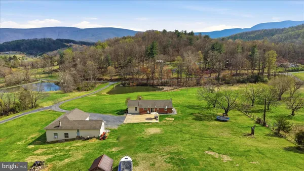 $615,000 | 4001 Bentonville Road, Bentonville, VA 22610