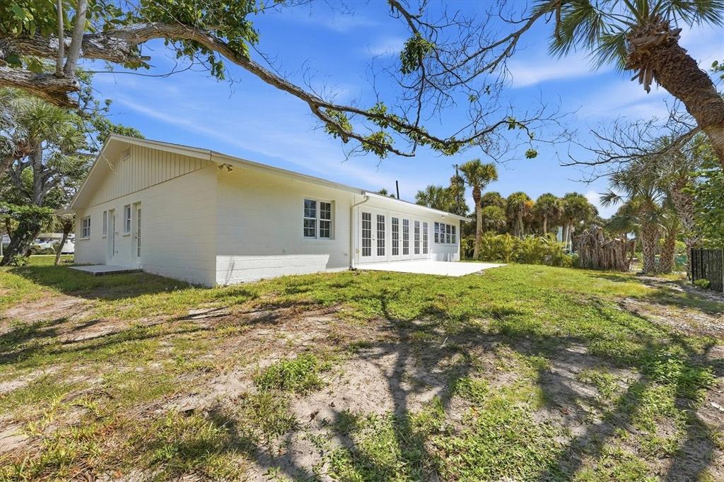 3050 North Beach Road Englewood, FL 34223 - Photo 42 of 52 Gallery Image 42
