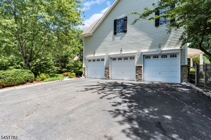 49 Parker Road Chester, NJ 07930 - Photo 37 of 46 Gallery Image 37