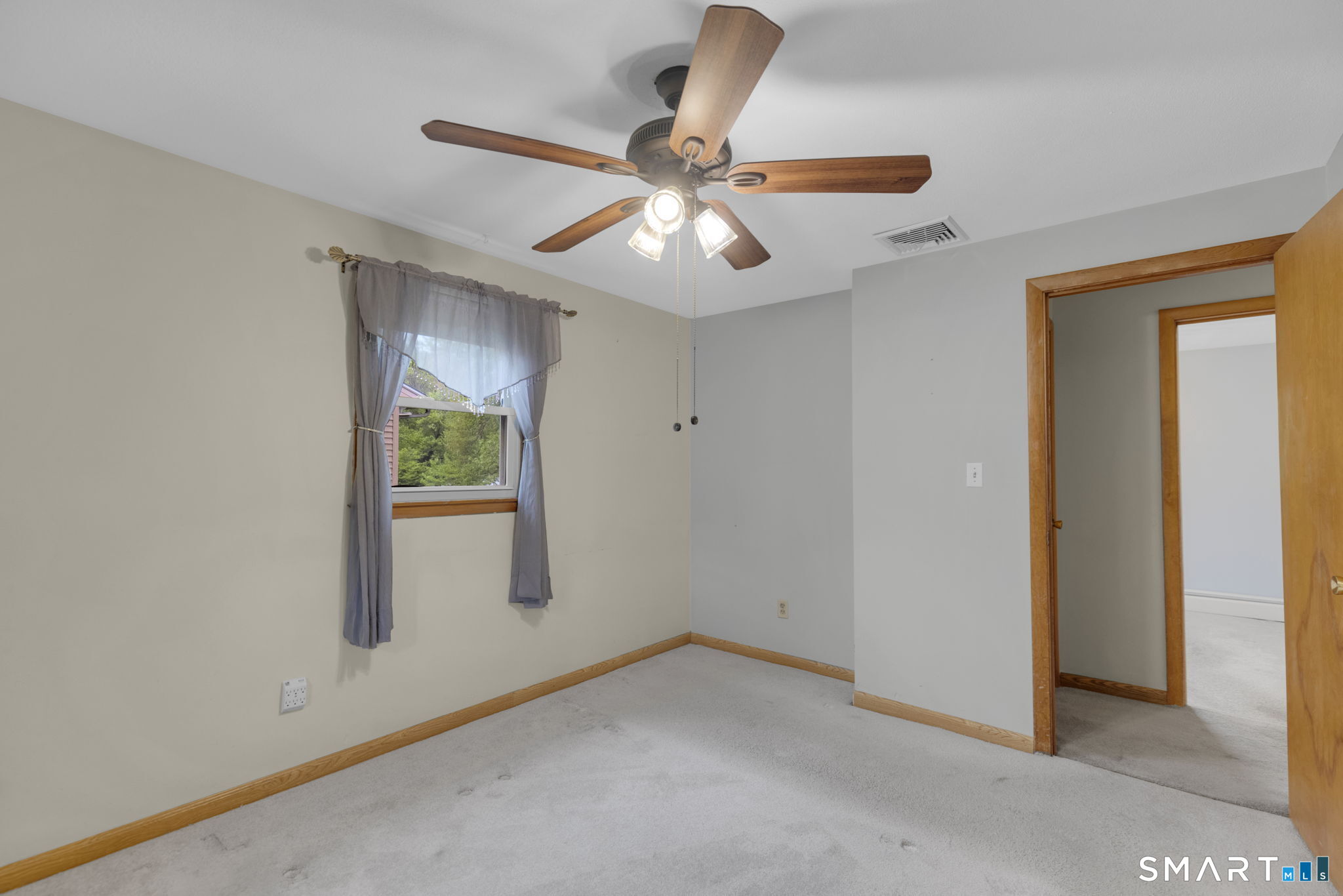 102 Wayne Lane Meriden, CT 06450 - Photo 18 of 36 an empty room