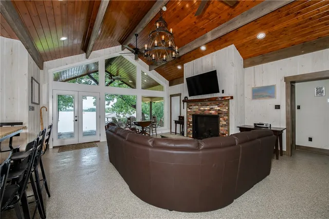 $998,000 | 8695 Clyde Acord Road, Franklin, TX 77856