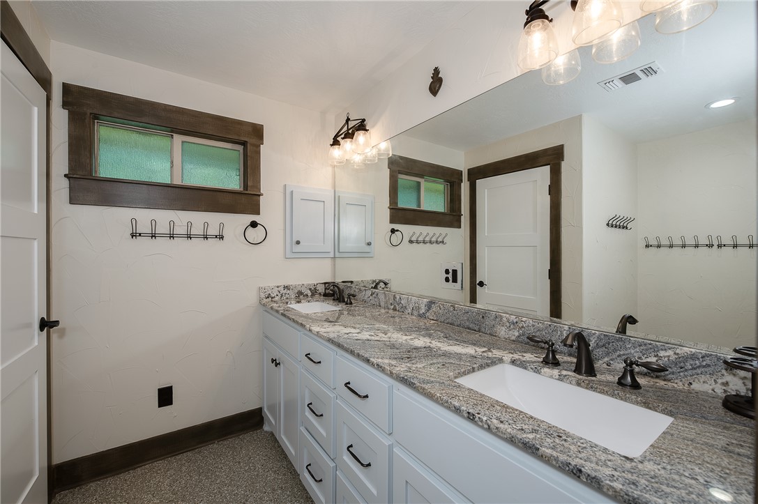 8695 Clyde Acord Road Franklin, TX 77856 - Photo 31 of 50 Main home second bathroom