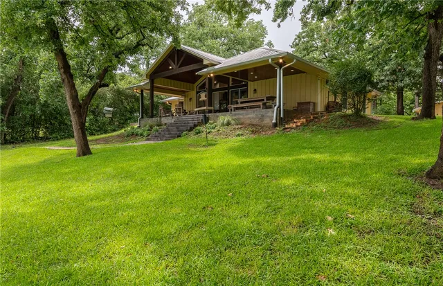 $998,000 | 8695 Clyde Acord Road, Franklin, TX 77856