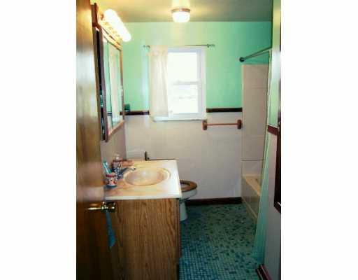925 Evans City Road Renfrew, PA 16053 - Photo 7 of 8 Master Bath/Spa.