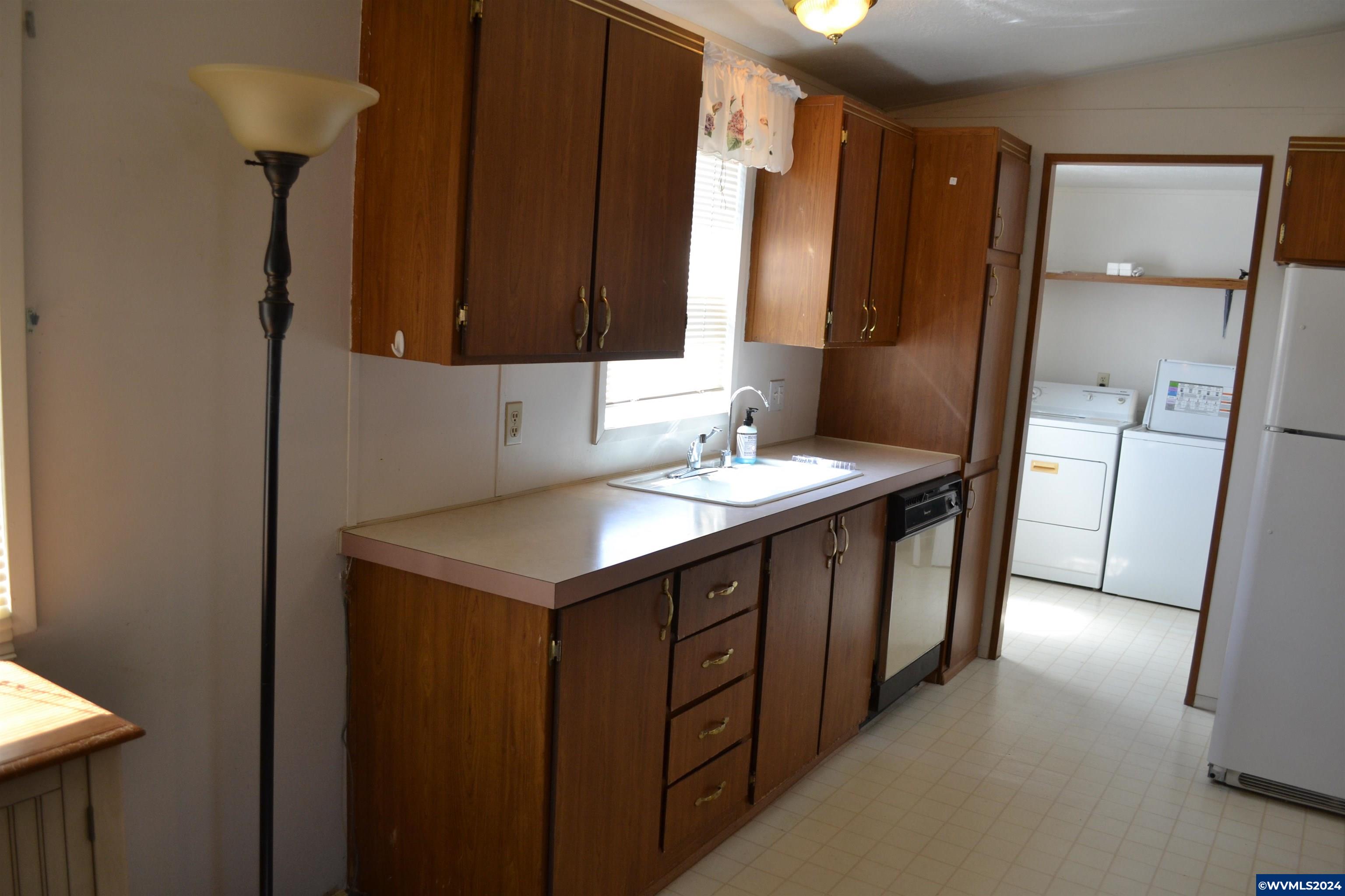 3346 Sunnyview Road, Unit 31 Salem, OR 97301 - Photo 12 of 19 Gallery Image 12