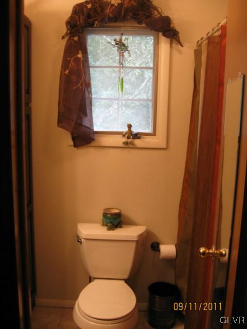 891 Valley View Road Coopersburg, PA 18036 - Photo 14 of 28 Gallery Image 14