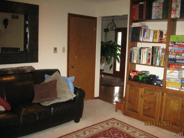 891 Valley View Road Coopersburg, PA 18036 - Photo 8 of 28 Gallery Image 8