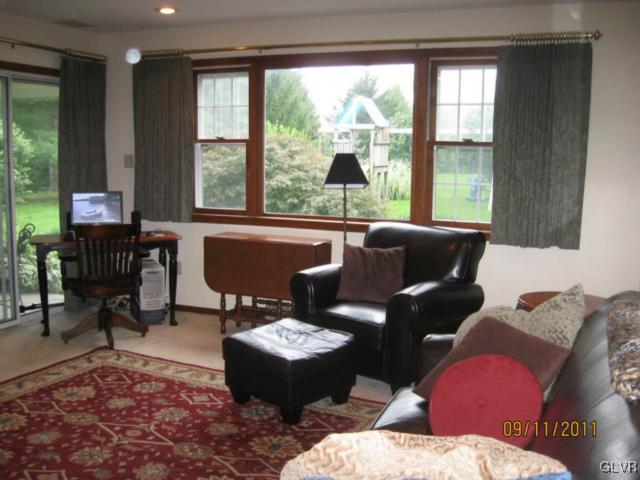 891 Valley View Road Coopersburg, PA 18036 - Photo 9 of 28 Gallery Image 9