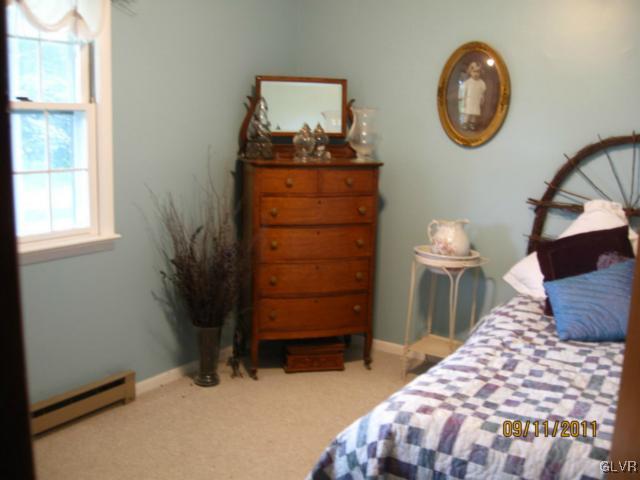 891 Valley View Road Coopersburg, PA 18036 - Photo 10 of 28 Gallery Image 10