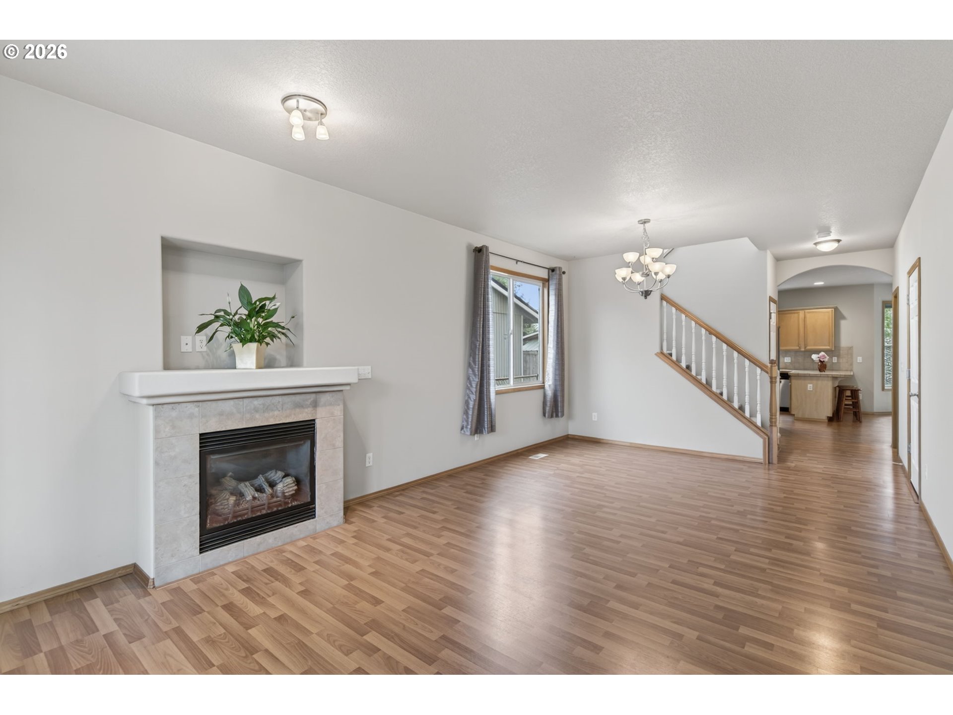 6628 Southeast Reedway Street Portland, OR 97206 - Photo 4 of 33