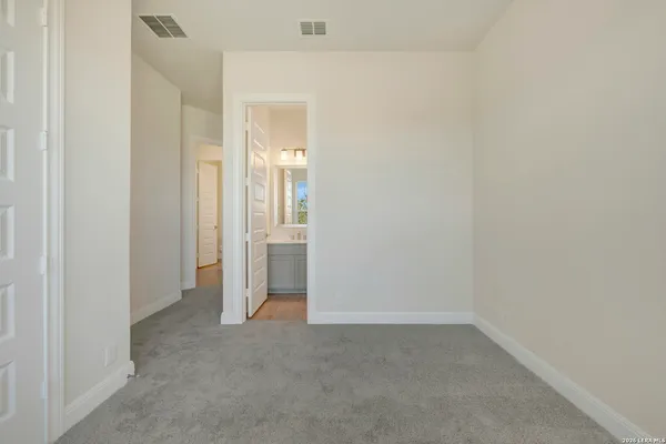 $729,990 | 1124 Portnall Pl Road, Bulverde, TX 78163