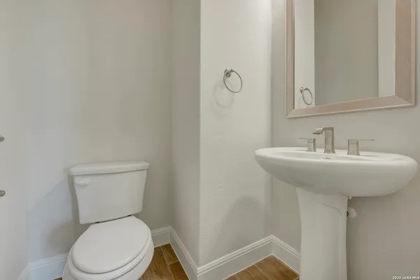 $729,990 | 1124 Portnall Pl Road, Bulverde, TX 78163