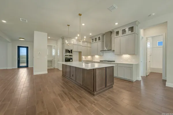 $729,990 | 1124 Portnall Pl Road, Bulverde, TX 78163