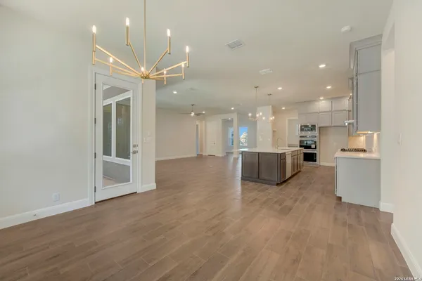 $729,990 | 1124 Portnall Pl Road, Bulverde, TX 78163