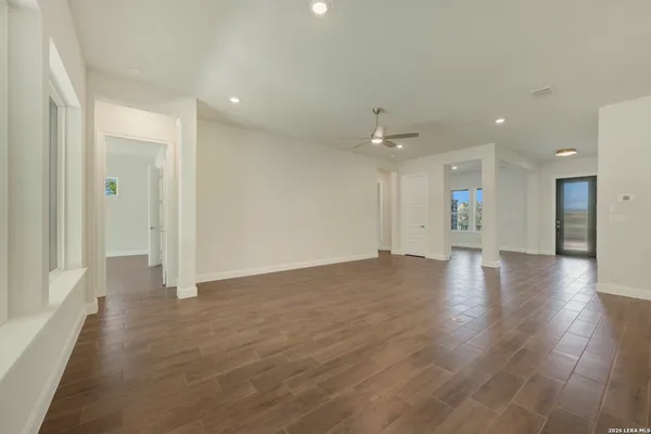 $729,990 | 1124 Portnall Pl Road, Bulverde, TX 78163