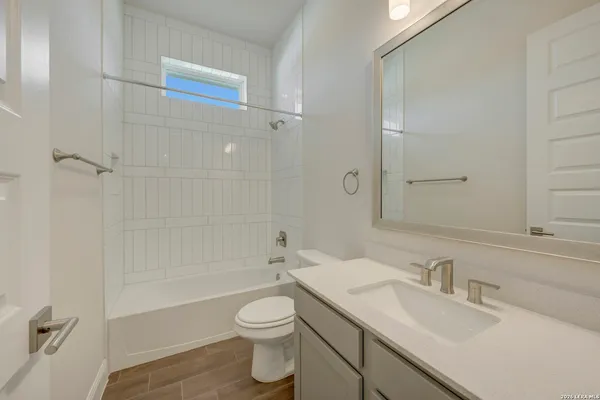 $729,990 | 1124 Portnall Pl Road, Bulverde, TX 78163