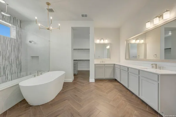 $729,990 | 1124 Portnall Pl Road, Bulverde, TX 78163