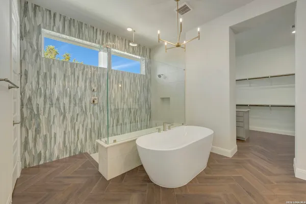 $729,990 | 1124 Portnall Pl Road, Bulverde, TX 78163