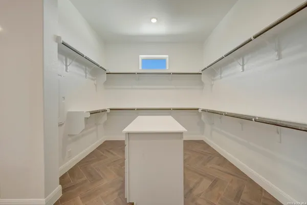 $729,990 | 1124 Portnall Pl Road, Bulverde, TX 78163