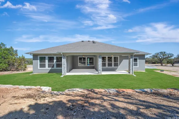 $729,990 | 1124 Portnall Pl Road, Bulverde, TX 78163