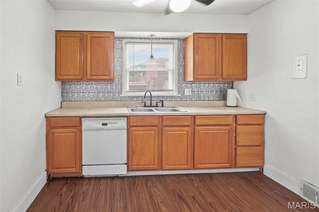 202 Byrn Street Troy, IL 62294 - Photo 7 of 33