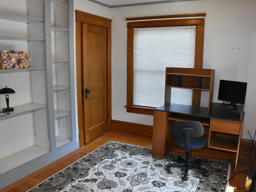 655 Chestnut Street Meadville, PA 16335 - Photo 29 of 43 a door with a chair
