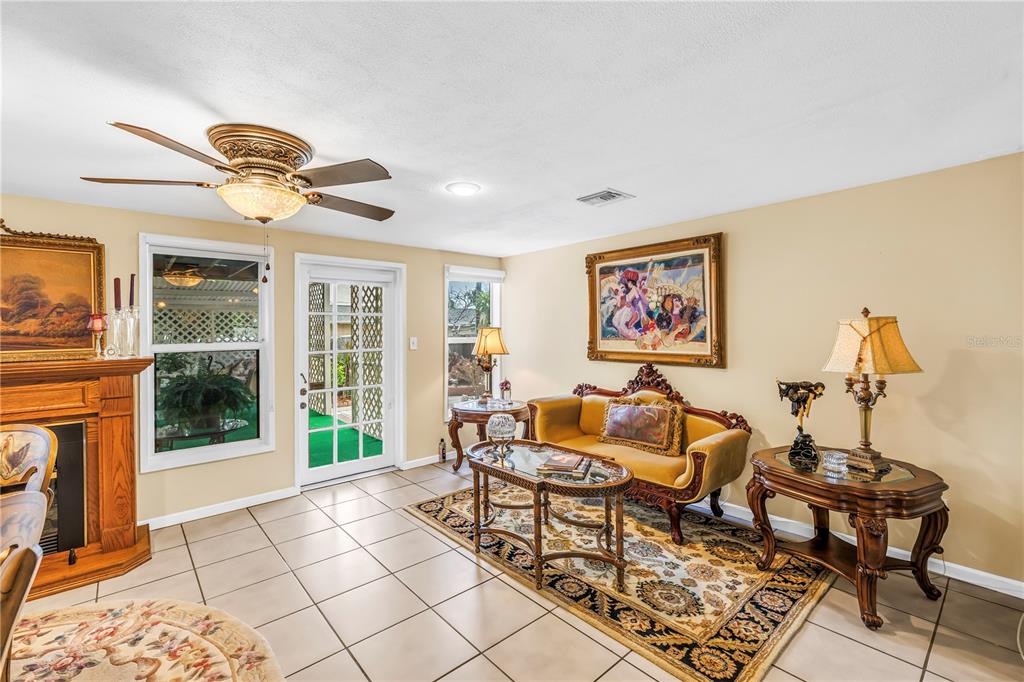 7999 Ridge Road Seminole, FL 33772 - Photo 12 of 43 Gallery Image 12
