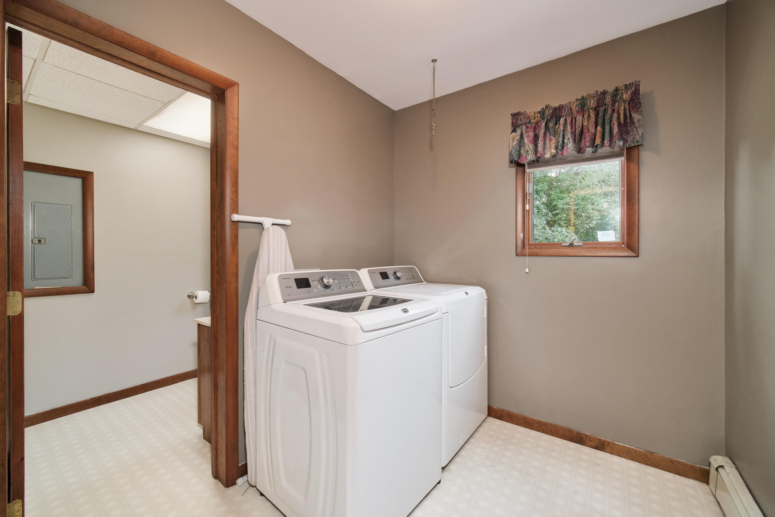 1379 Brown Road Manistee, MI 49660 - Photo 32 of 57 Laundry Room