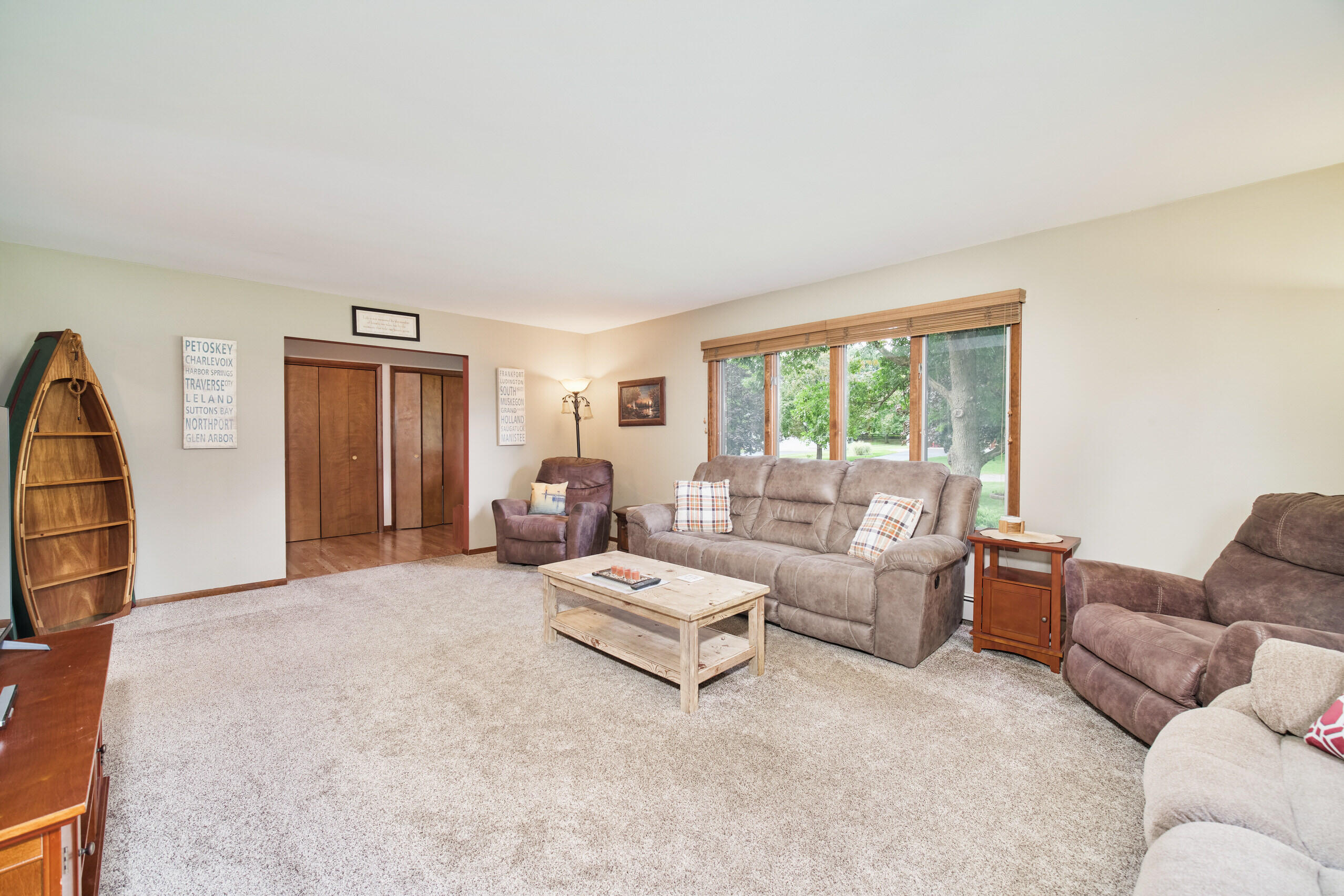 1379 Brown Road Manistee, MI 49660 - Photo 6 of 57 Living Room