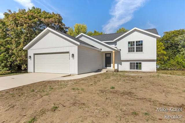 $379,900 | 10613 68th Avenue, Allendale, MI 49401