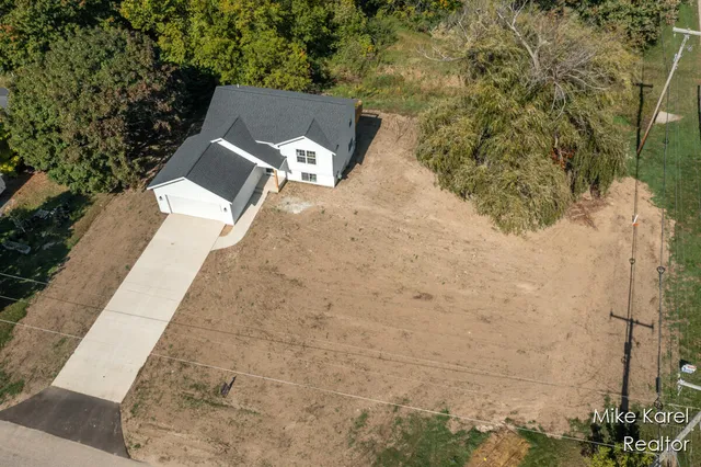 $379,900 | 10613 68th Avenue, Allendale, MI 49401