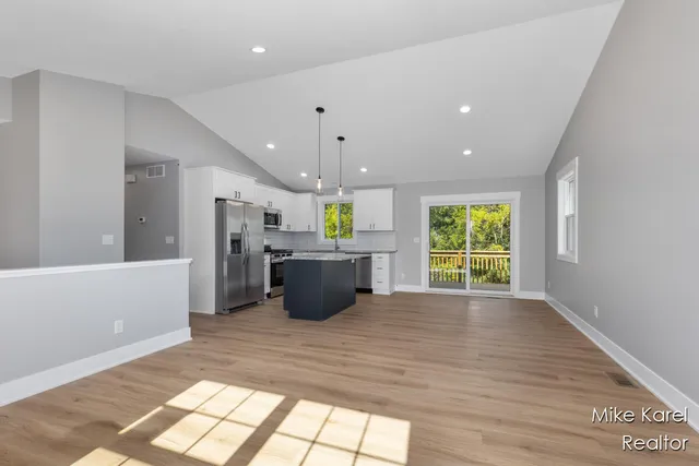 $379,900 | 10613 68th Avenue, Allendale, MI 49401