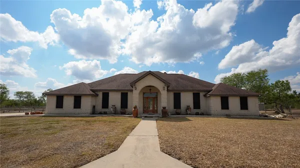$650,000 | 240 County Road 2112, Alice, TX 78332