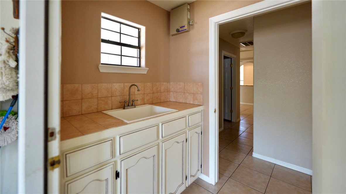 240 County Road 2112 Alice, TX 78332 - Photo 22 of 29