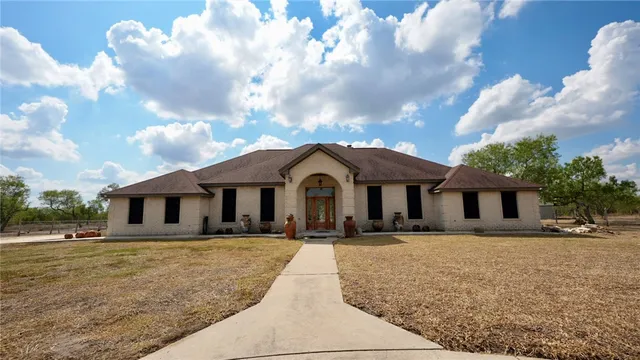 $650,000 | 240 County Road 2112, Alice, TX 78332
